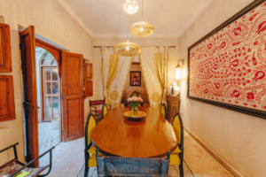 riad-mon-amour-marrakesh-medina-accommodation-hotel-suites--dining-area