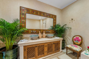 riad-mon-amour-marrakesh-medina-accommodation-hotel-suites-bathroom-4
