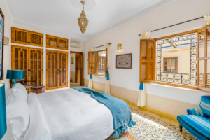 riad-mon-amour-marrakesh-medina-accommodation-hotel-suites-blue-room-2