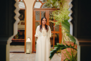 riad-mon-amour-marrakesh-medina-accommodation-hotel-suites-girl