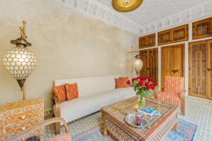 riad-mon-amour-marrakesh-medina-accommodation-hotel-suites-salon-44
